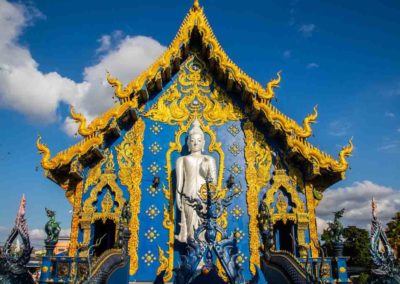 Templo Azul em Chiang Rai, Tailândia - templo budista ao norte da Tailândia