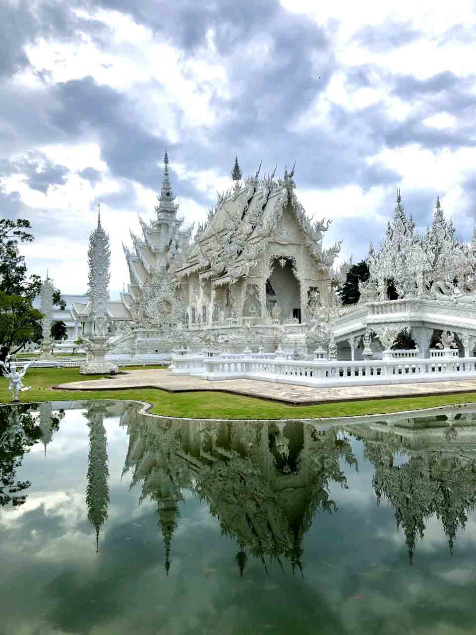 Passeio para Chiang Rai saindo de Chiang Mai para visitar o templo branco e templo azul