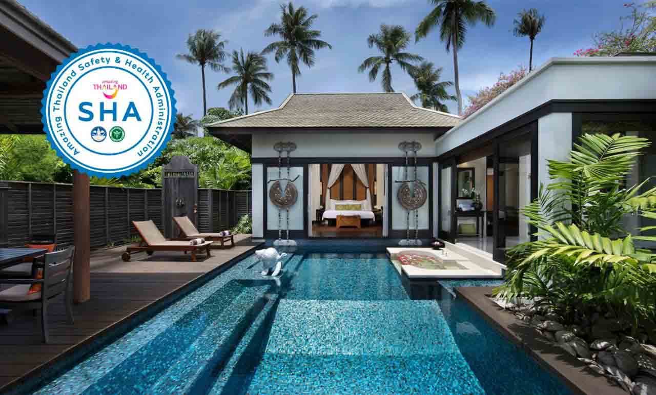 Piscina do luxuoso hotel resort Anantara Mai Khao Phuket Villas - SHA na Tailândia