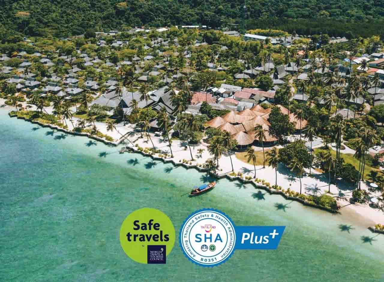 O famoso SAii Phi Phi Island Village numa praia quase que isolada no norte de Phi Phi Don, Tailândia