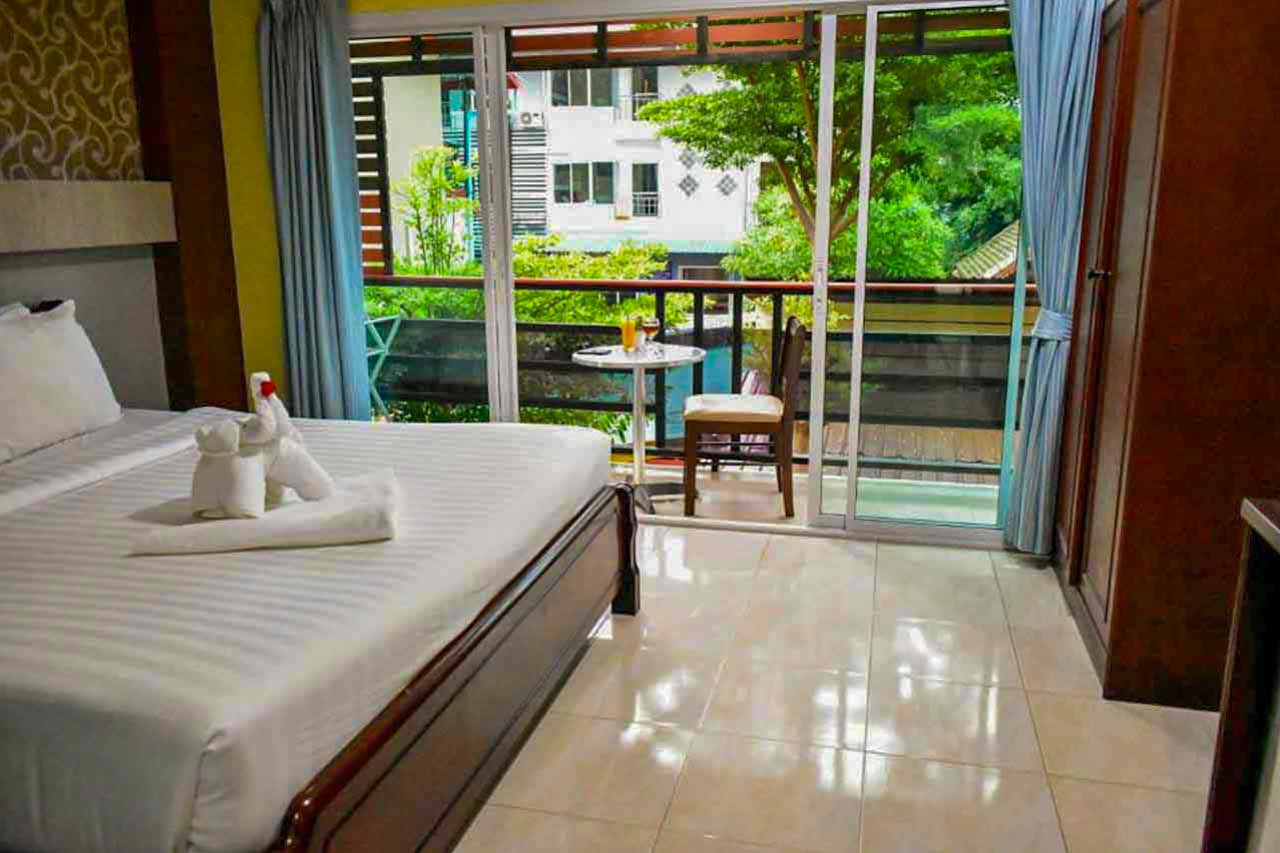 ChongKhao Resort é uma dica de hotel barato, bom e bem localizado em Koh Phi Phi na Tailândia